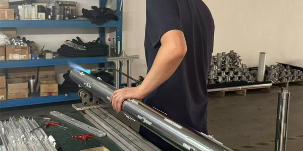 選擇臺靈分切機氣脹軸的3大理由。