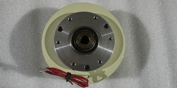 臺靈磁粉離合器：為什么它是收卷機的最佳選擇？